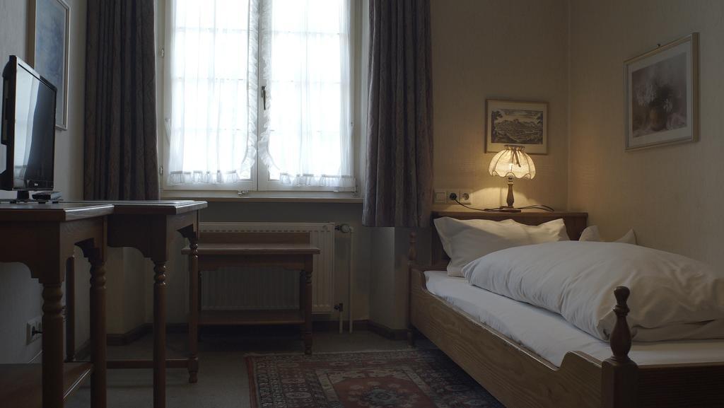 Fährhaus Hotel Waldshut-Tiengen Zimmer foto