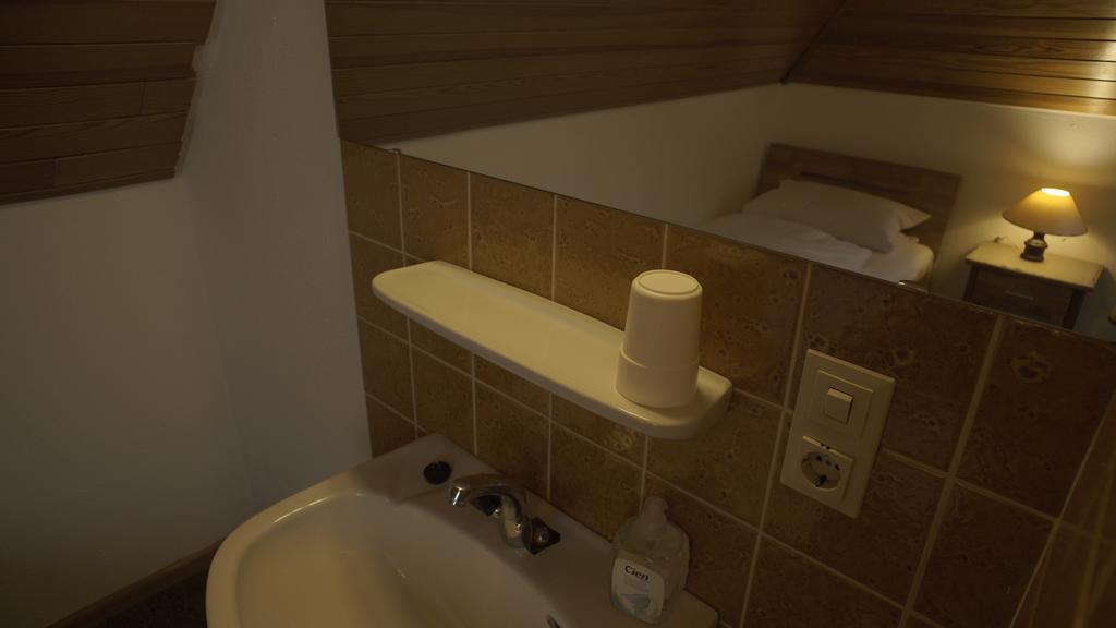 Fährhaus Hotel Waldshut-Tiengen Zimmer foto